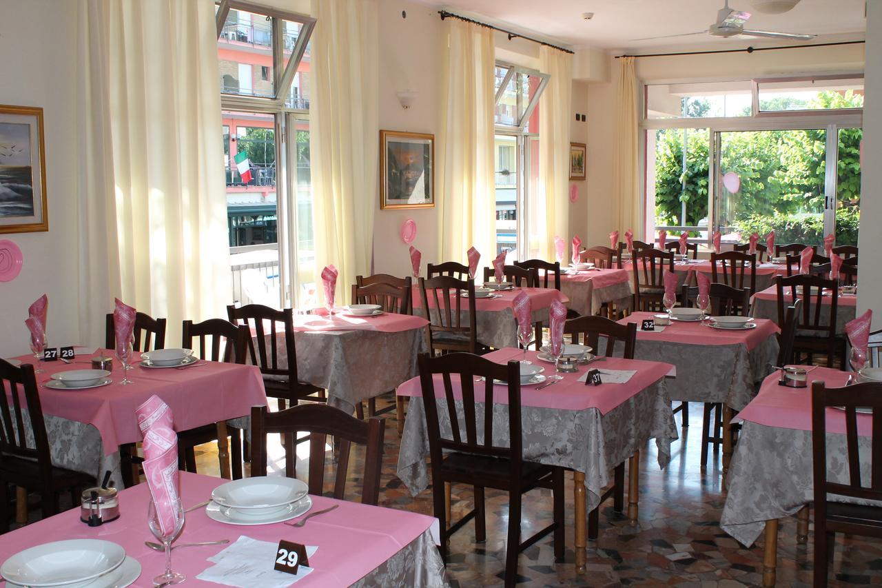 Hotel Oblio Rimini Eksteriør bilde