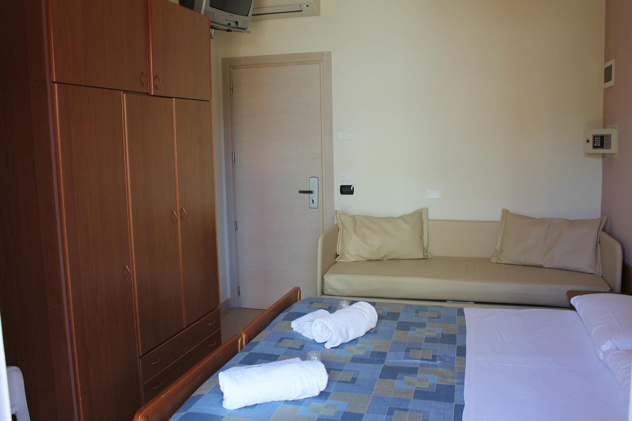 Hotel Oblio Rimini Eksteriør bilde